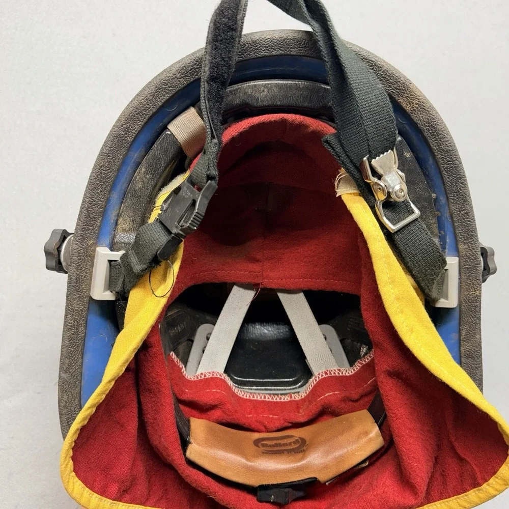 Bullard R721 Firefighter Lieutenant Helmet - Grace Fire Dept - Collectible